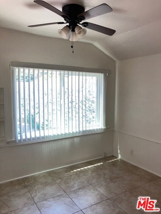 Photo - 2380-2380 1/2 Allesandro St