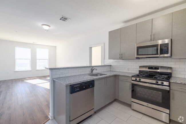 2BR, 2BA - 1,050 SF - Kitchen