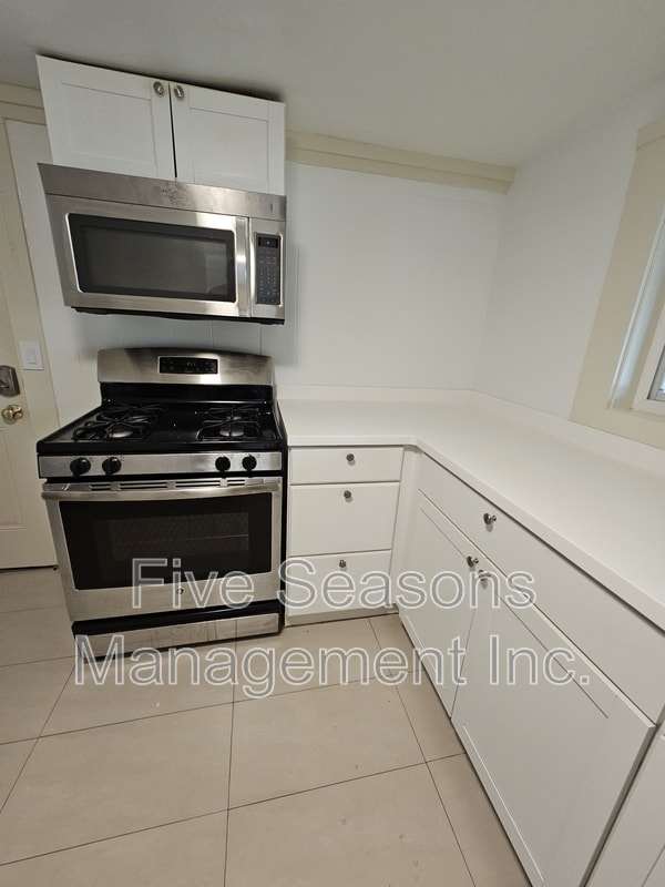 Photo - 32 Intervale Ave