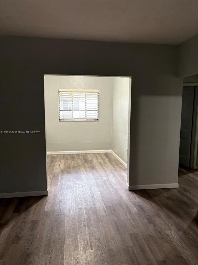 Photo - 970 SW 7th St Unit 2