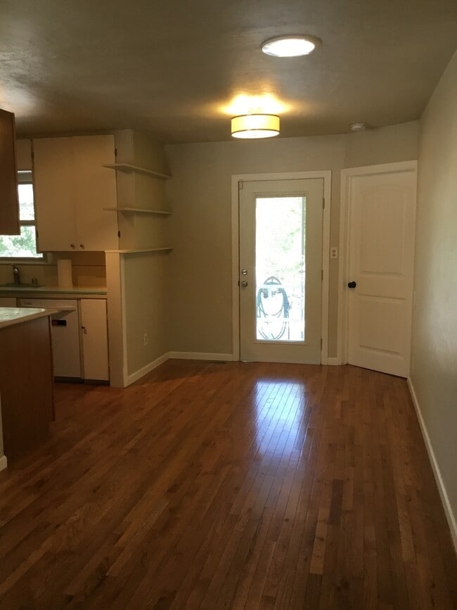 Photo - 4 bedroom home close to UNR