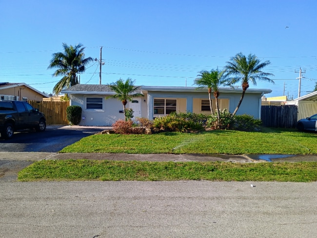 Photo - 6711 Franklin St