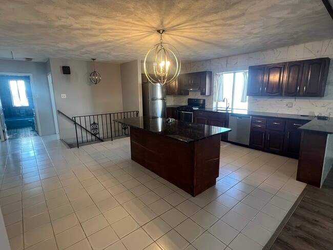 Building Photo - 236 Palfrey St