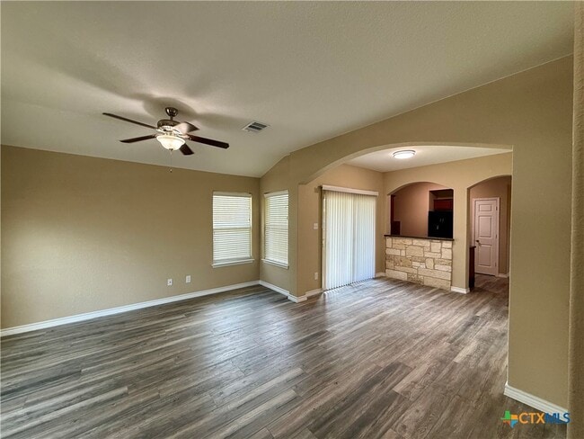 Photo - 101 Salas Dr