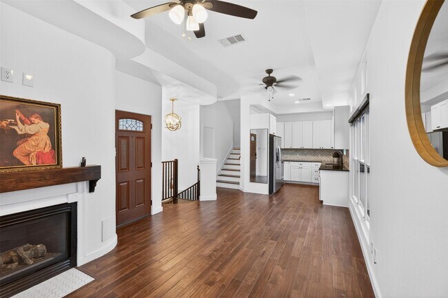 Photo - 2716 Bagby St