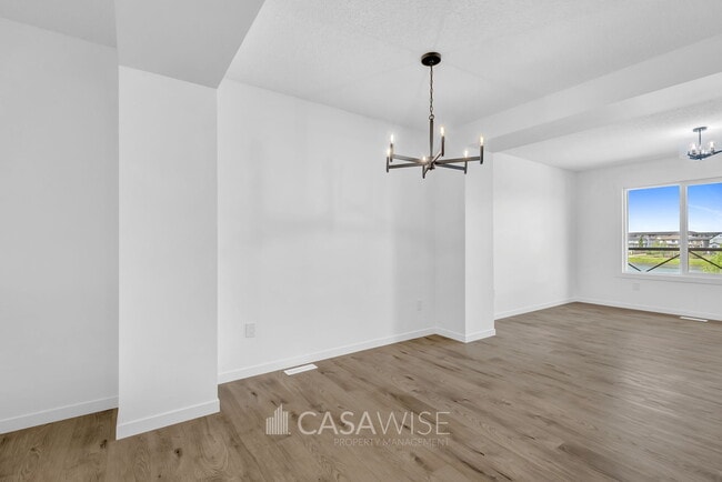 Photo - 1025-1025 Secord Promenade
