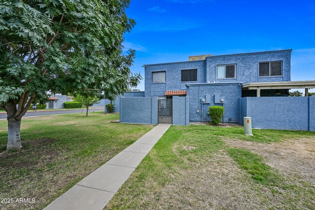 Building Photo - 5406 W Sheena Dr Rental