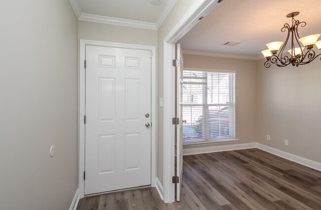 Photo - 823 Landing Dr