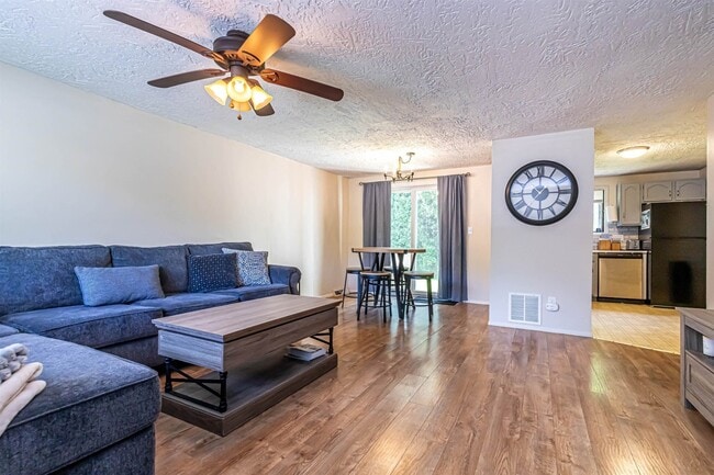 Photo - 3 Cedarbrook Ave Unit 3