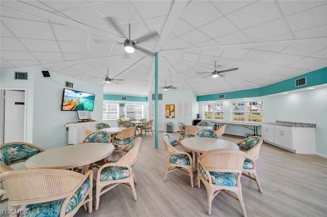 Building Photo - 13540 Stratford Pl Cir Unit 202