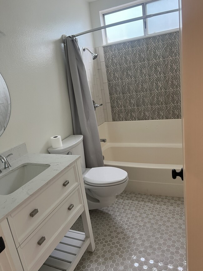 Photo - 6292 Freeborn Dr