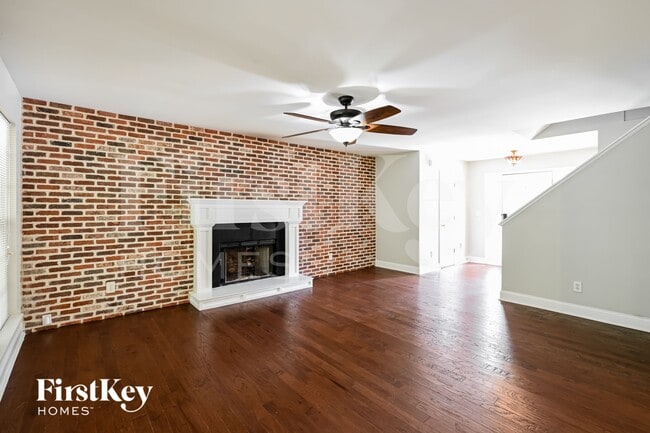 Photo - 2522 Halcyon Way