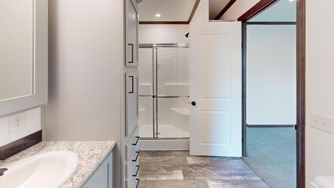 Photo - 164 Northwest Dr