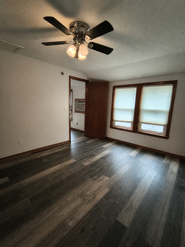 1218 Pleasant St Unit B
