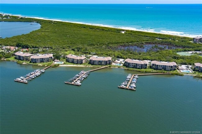 Photo - 4540 NE Sandpebble Trce Unit 203