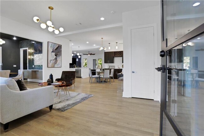 Photo - 2497 Wawona Dr NE