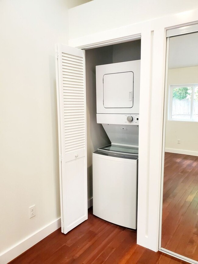 Photo - Maplecrest Unit B