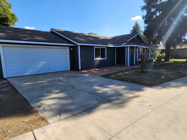 Photo - 2104 S Conyer Ct