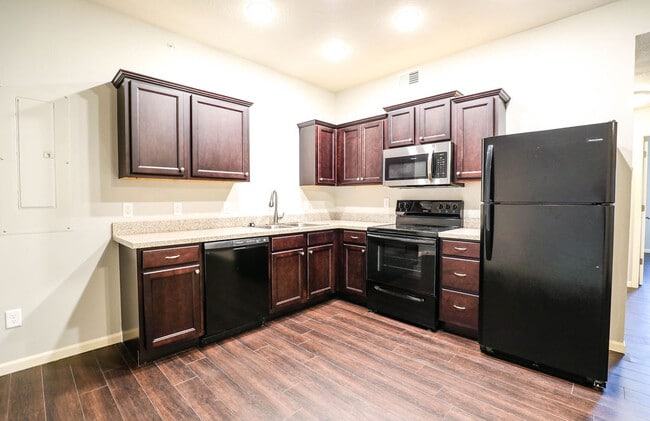 Building Photo - 631 S Grant Ave Unit A