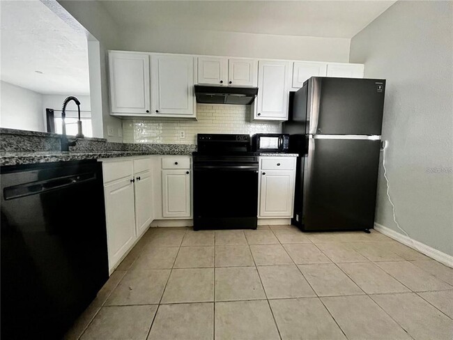 Photo - 6011 Skydale Way Unit 201