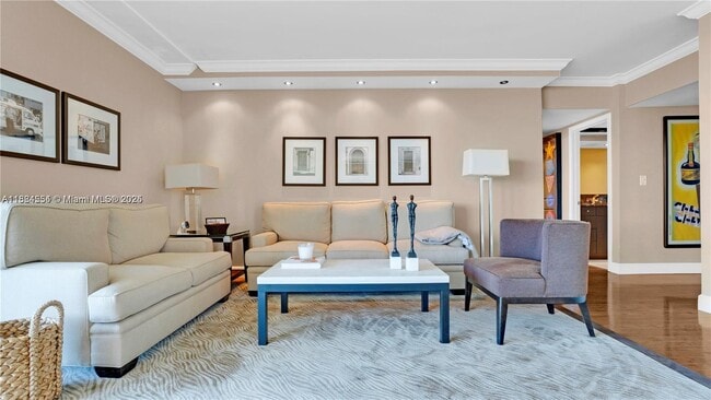 Photo - 19707 Turnberry Way Unidad 7D