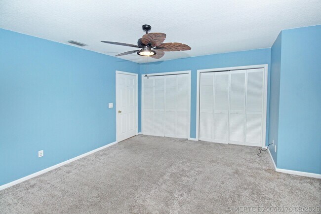 896 Rose Ct