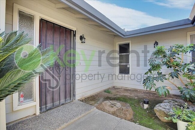 Photo - 5636 Clark Ave