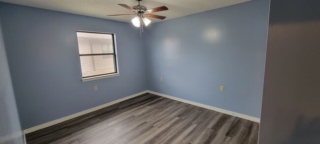 Photo - 1 Bed/1 Bath Apartment in Horseshoe Bend Unit Apt 23