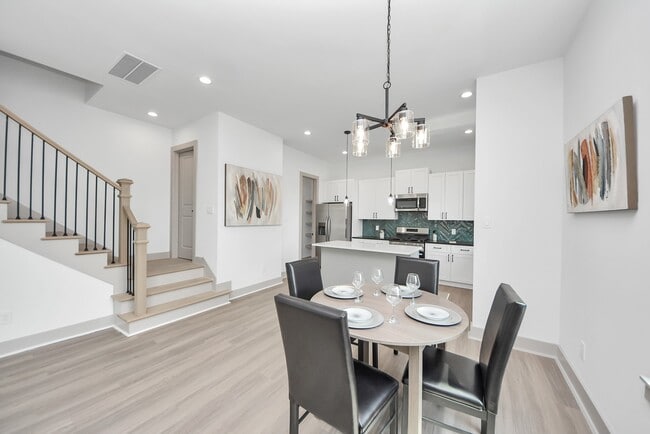 Building Photo - 5320 Kindred Gdn Ln