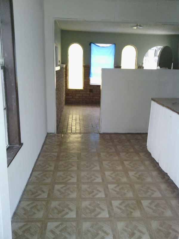 Building Photo - 2323 Hicks Ave Rental