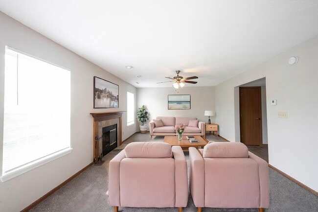 Photo - "Charming 3-Bedroom Haven with 2.5 Baths in Indianapolis – Your Perfect Retreat on Liverpool Way!"