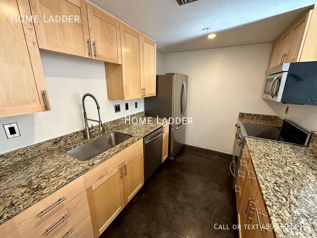 Photo - 620 N 4th Ave