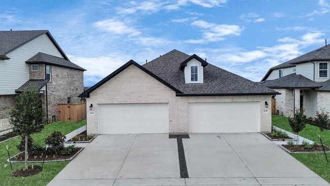 21027 Bay Vlg Dr