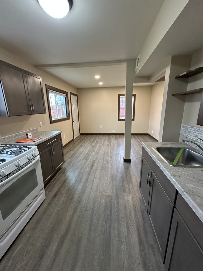 Photo - 1824 Royce Ave