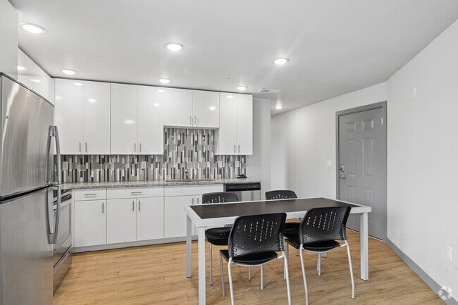 3BR, 2BA - 850SF - Dining Room