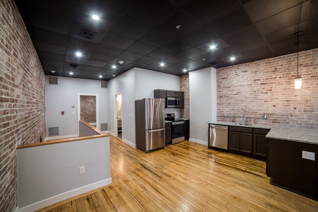 22 State St Unit 4