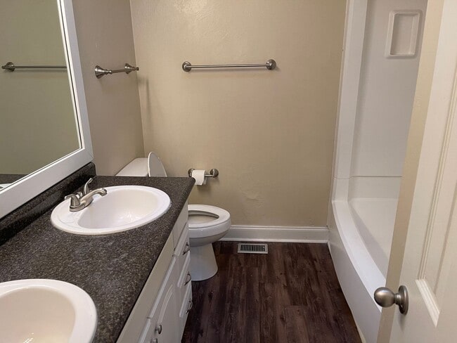 Photo - PORTLAND TOWNHOMES Unit 2630 D