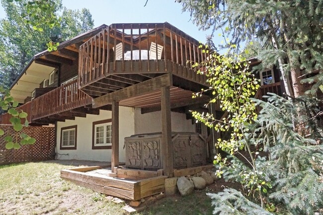 Building Photo - 2586 Davos Trail Unit 1