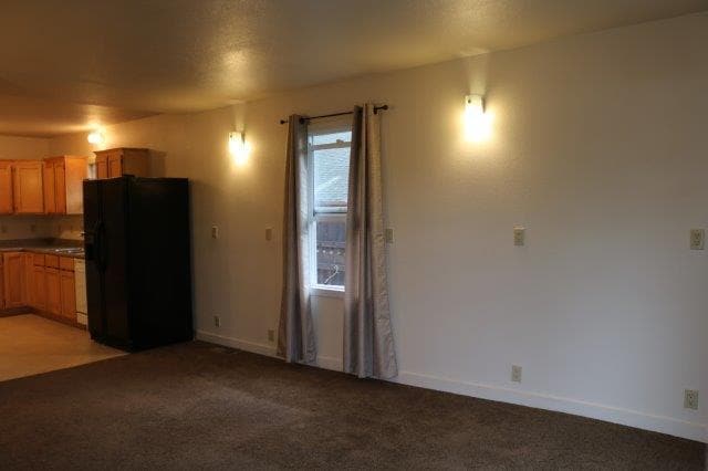Photo - Near Sequoia Zoo and Park, Cozy 2/1 with l...