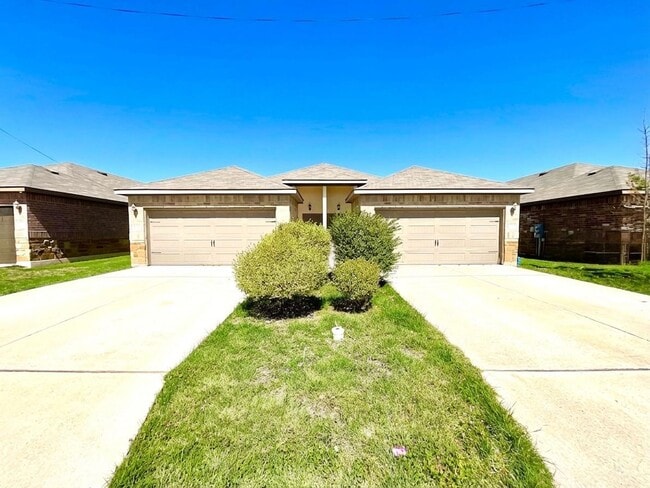 Photo - High Ceilings, Fenced Yard & 2-Car Garage – New Braunfels Living!