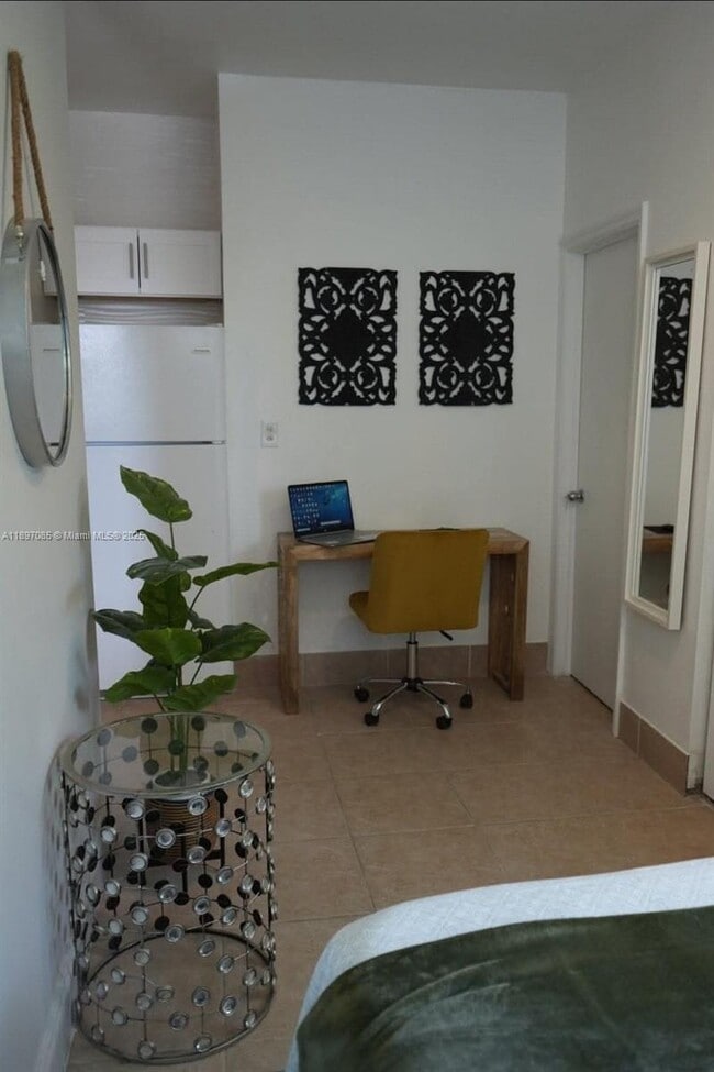 Photo - 14720 NE 2nd Ct Unidad B