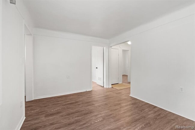 Photo - 13263 Frazho Rd