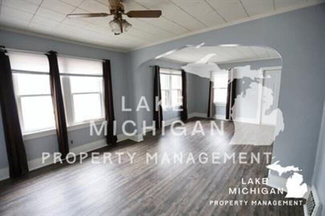 Photo - 1734 Delwood Ave SW