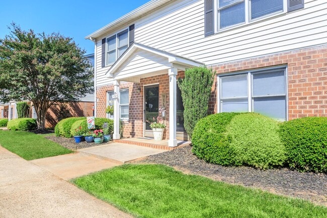 Photo - Belmont Heights Apartments & Townhomes