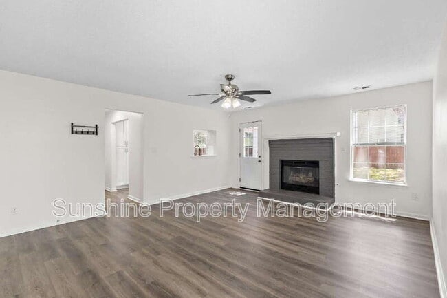 Photo - 911 Bellgate Ct