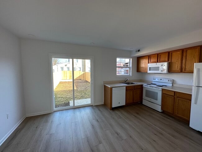 Photo - 6655 Musgrave St