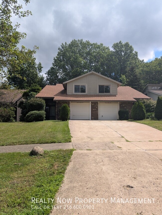 Photo - 1387 Belvoir Mews