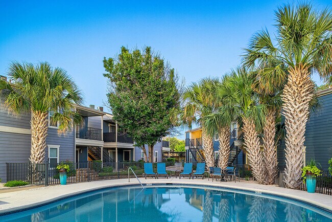 Photo - Austin Midtown Apartments