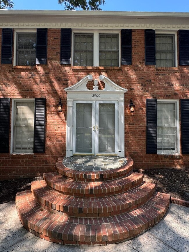 Photo - Live at the Center of Modern Conveniences ...