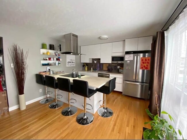 Photo - 980 Dynes Rd Unit 2